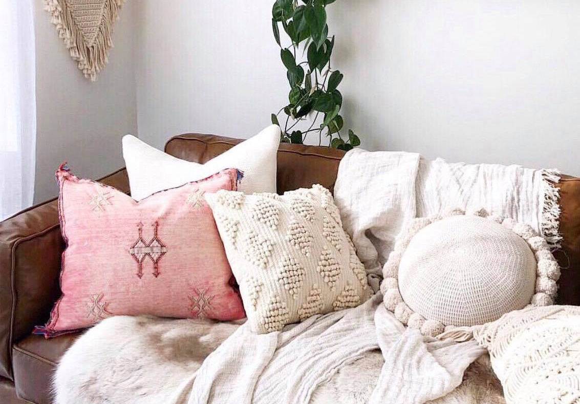 How to Mix and Match Throw Pillows - Bless'er House