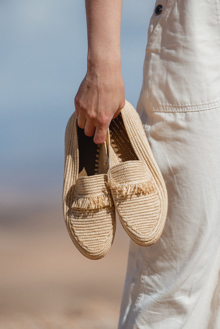 Fransen-Sandalen aus Raffia